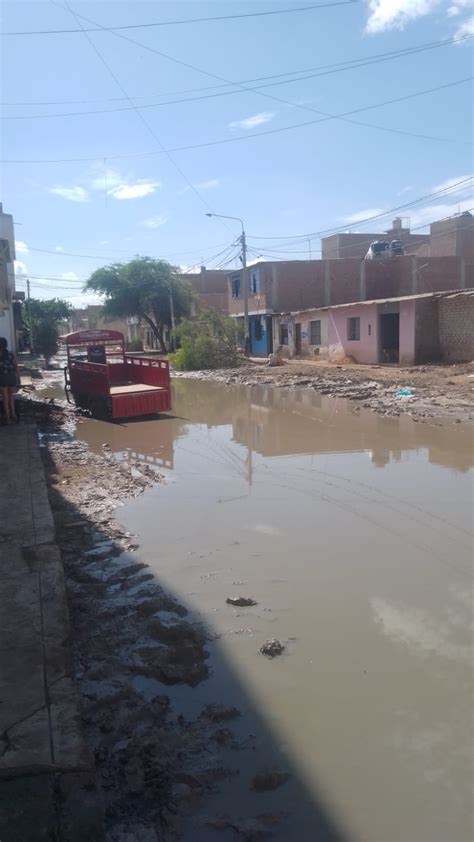 Chiclayo Vecinos De Jos Leonardo Ortiz Reportan Calles Inundadas Por