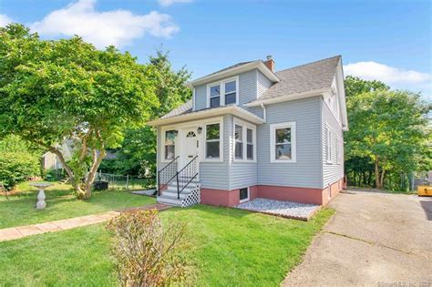 126 Windsor St Enfield Ct 06082 Redfin