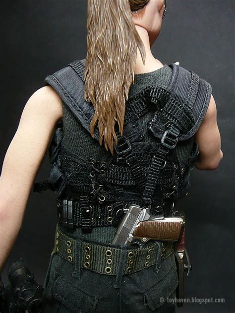 Toyhaven Hot Toys T2 Sarah Connor Review II