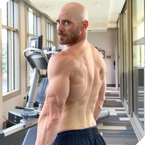 Nhan sắc nam diễn viên porn khiến chị em đổ gục