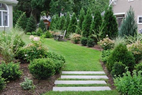 10 Best Arborvitae Landscaping Ideas For An Evergreen Backyard