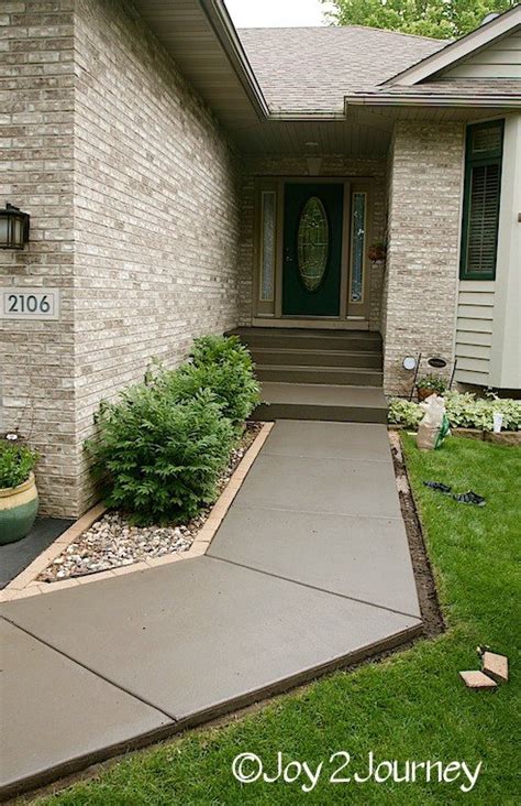 S 11 Quick And Easy Curb Appeal Ideas That Make A Huge Impact Curb Appeal Restain A Dried Out