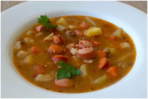 Einfaches Rezept für Linsen Kartoffel Suppe schnell und einfach