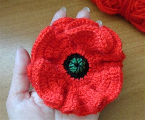 Red Poppy. Poppy Brooch. Crochet Flower. Remembrance Day. - Etsy