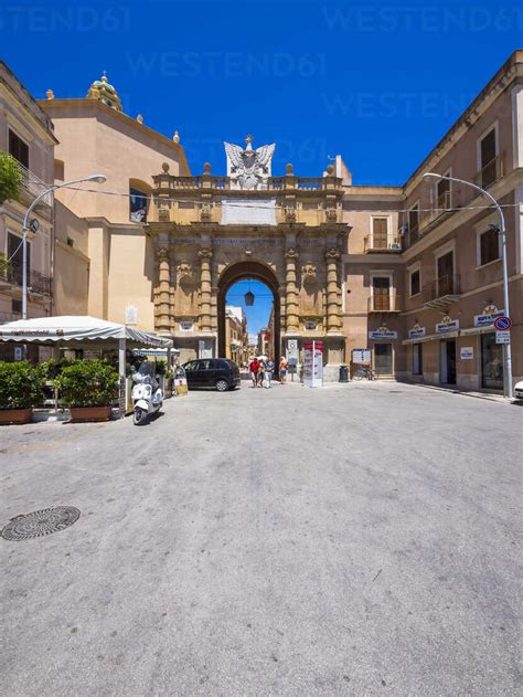 Italy, Sicily, Province of Trapani, Marsala, Old town, Town gate stock ...