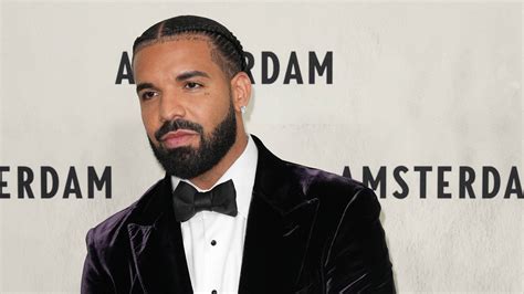 Drake Threatened With Legal Action By Tupac Shakur S Estate