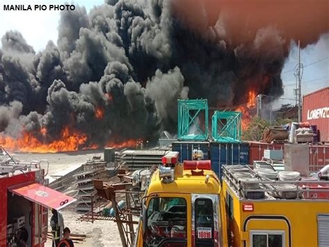 Sunog Sumiklab Sa Isang Warehouse Ng Plastik Sa Pandacan Maynila