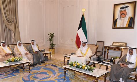 Chief judges take oath as heads of courts before Kuwait Crown Prince ...