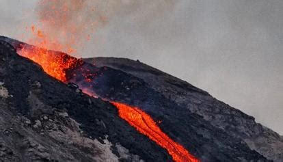 Stromboli Eruzione Nella Notte Dal Cratere Nord