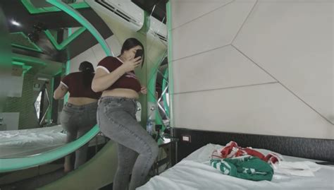 Christmas Gift Tall Venezuelan Bts Photoshoot Vr Porn Video Vrporn