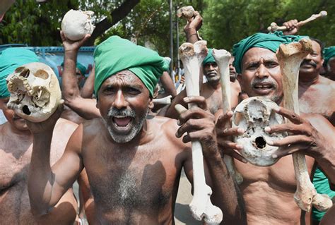 Helpless Tamil Nadu Farmer Protesting In Delhi Attempts Suicide By