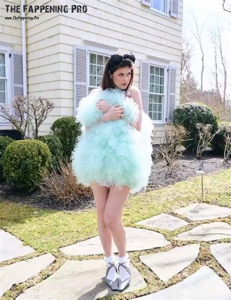 Alexandra Daddario Nude The Fappening