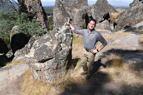 Guided Walk Through Hanging Rock Sunbury And Macedon Ranges