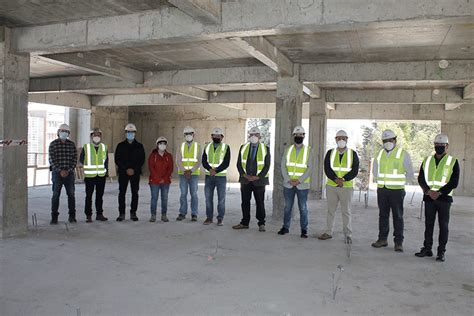 Autoridades UFRO visitan las obras de construcción del nuevo edificio