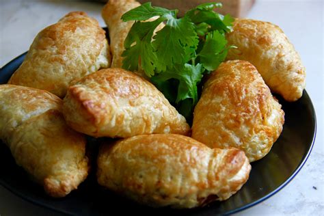 Quick And Easy Chicken Curry Puffs Ministry Of Curry