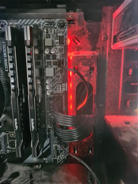 Is This Red Light On The Back Of The B450 Tomahawk Max Normal Rmsigaming