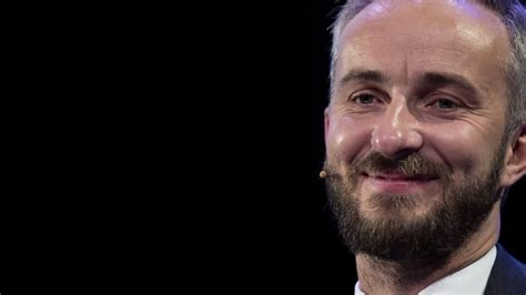 Jan Böhmermann So viel verdient der Satiriker video Dailymotion