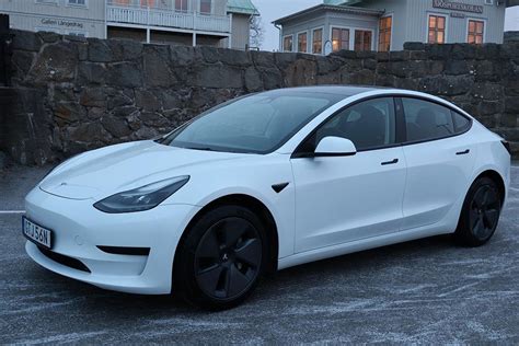 Tesla Model 3 Standard Range Plus Autopilot Facelift Momsbil 2021