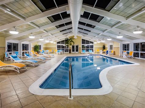 Affordable Hotel In Gulfport Ms Near Gpt Airport Holiday Inn