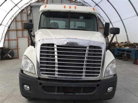 Freightliner Cascadia Hood