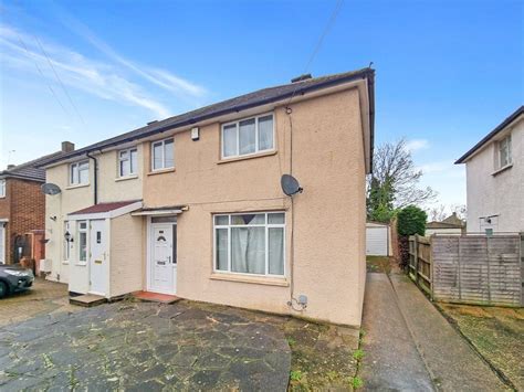 3 Bed Semi Detached House For Sale In Sayes Court Road St Pauls Cray