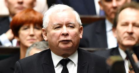 Jarosław Kaczyński trafił do szpitala Co się stało pomponik pl