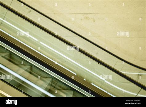 The departures entrance at Lisbon's airport Stock Photo - Alamy