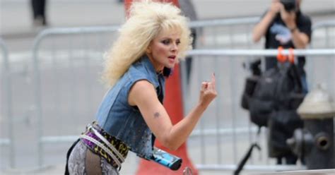 Sex And The City Samantha S Best Fashion Moments In The Franchise Ranked