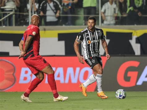 Galo Vence O Athletico Paranaense Dois Gols De Hulk Portal Di Rio