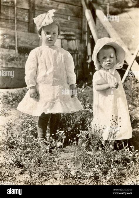 Pioneer Children About 1900 Homesteaders Settlers Wild West