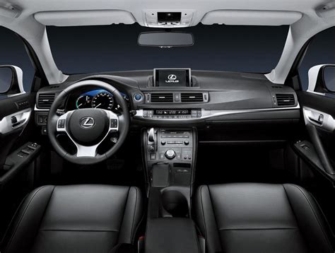 Lexus Ct H Hatchback Revealed Drivearabia