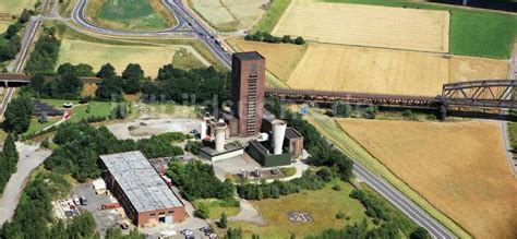 Luftaufnahme Duisburg Förderanlagen und Bergbau Schacht mit