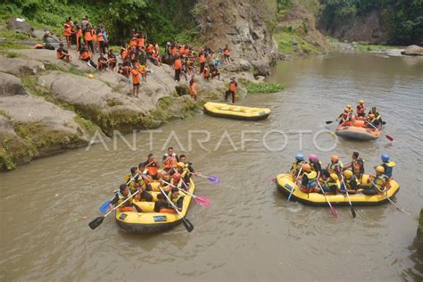 Simulasi Penyelamatan Antara Foto