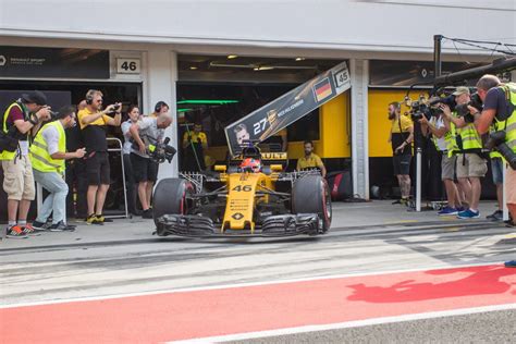 Robert Kubica Testy Bolidu Renault F Na Hungaroring Powr T Kubicy