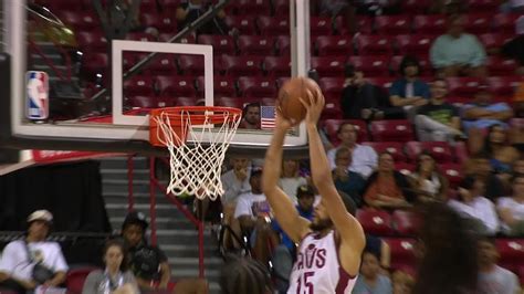 Isaiah Mobley Eases In Alley Oop Dunk For The Cavs Stream The Video