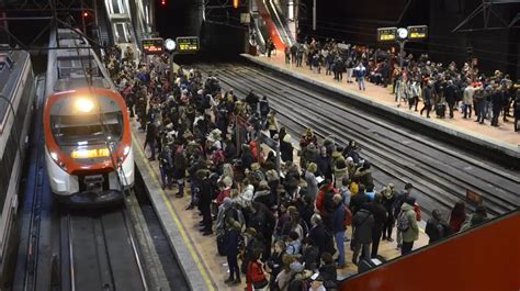 Los Trenes De Cercan As Vuelven A Circular Entre Atocha Renfe Y