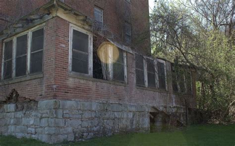 10 Most Haunted Insane Asylums In America