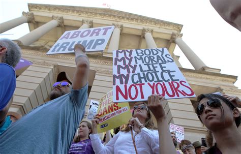 Manifestations aux États Unis contre loffensive anti avortement Le