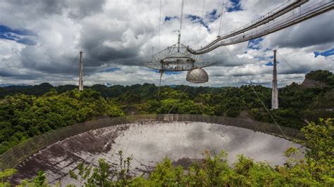 The Arecibo Telescope In Puerto Rico Is Damaged And That S A Big Deal