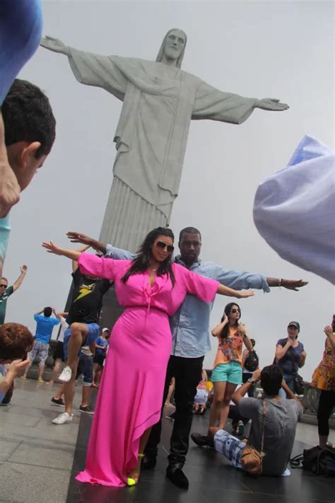 Photos Kim Kardashian Et Kanye West Ils Jouent Aux Touristes Super