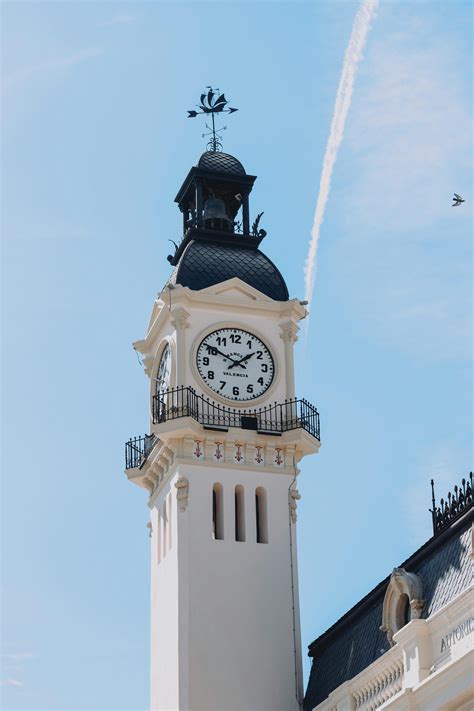 White and Black Clock Tower · Free Stock Photo