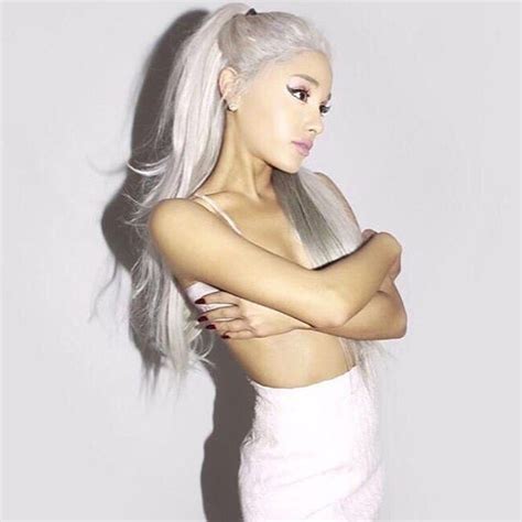 AMA Winner Ariana Grande Nude And Sexy 33 Photos The Fappening