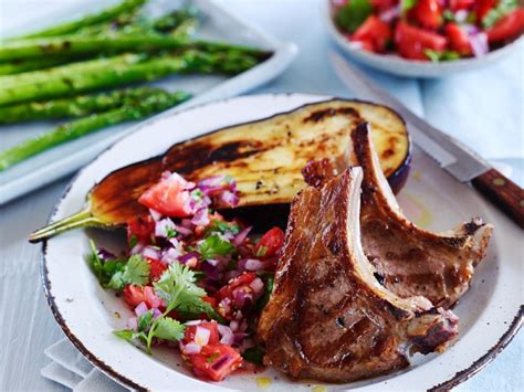 Koteletts Vom Lamm Mit Tomaten Zwiebel Salat Rezept EAT SMARTER