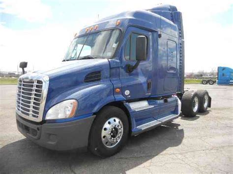 Freightliner Cascadia 2012 Sleeper Semi Trucks