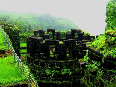 Raigad Fort: Ropeway (Timing & Booking), Resort, Trek & Traveling Guide ...