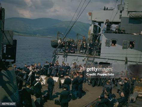 17 Submarine Depot Ship Hms Forth Stock Photos High Res Pictures And