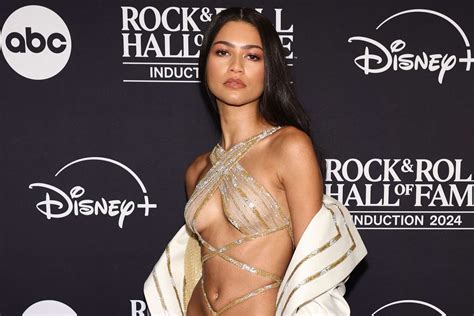 Zendaya Channels Cher In Bob Mackie Dress At Rock Roll Hall Of