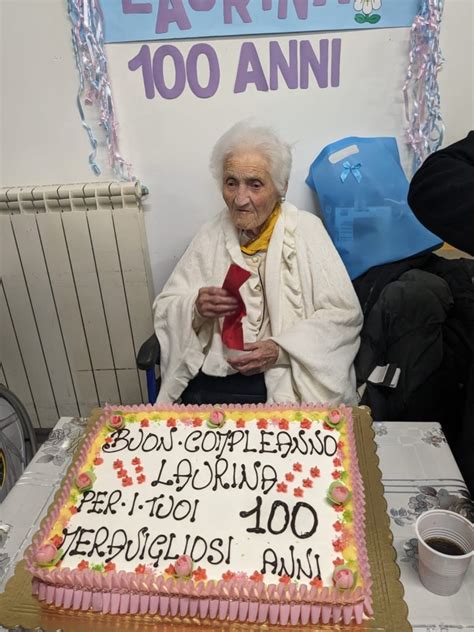 Nonna Laurina Compie Anni Grande Festa Alla Rsa Angeli Custodi