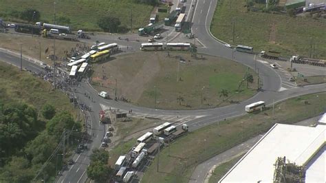 Protesto Bloqueia Rodovia E Provoca Engarrafamento No Grande Recife