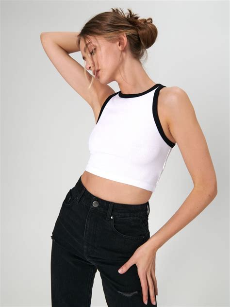 Rib Knit Crop Top Color White SINSAY YZ123 00C